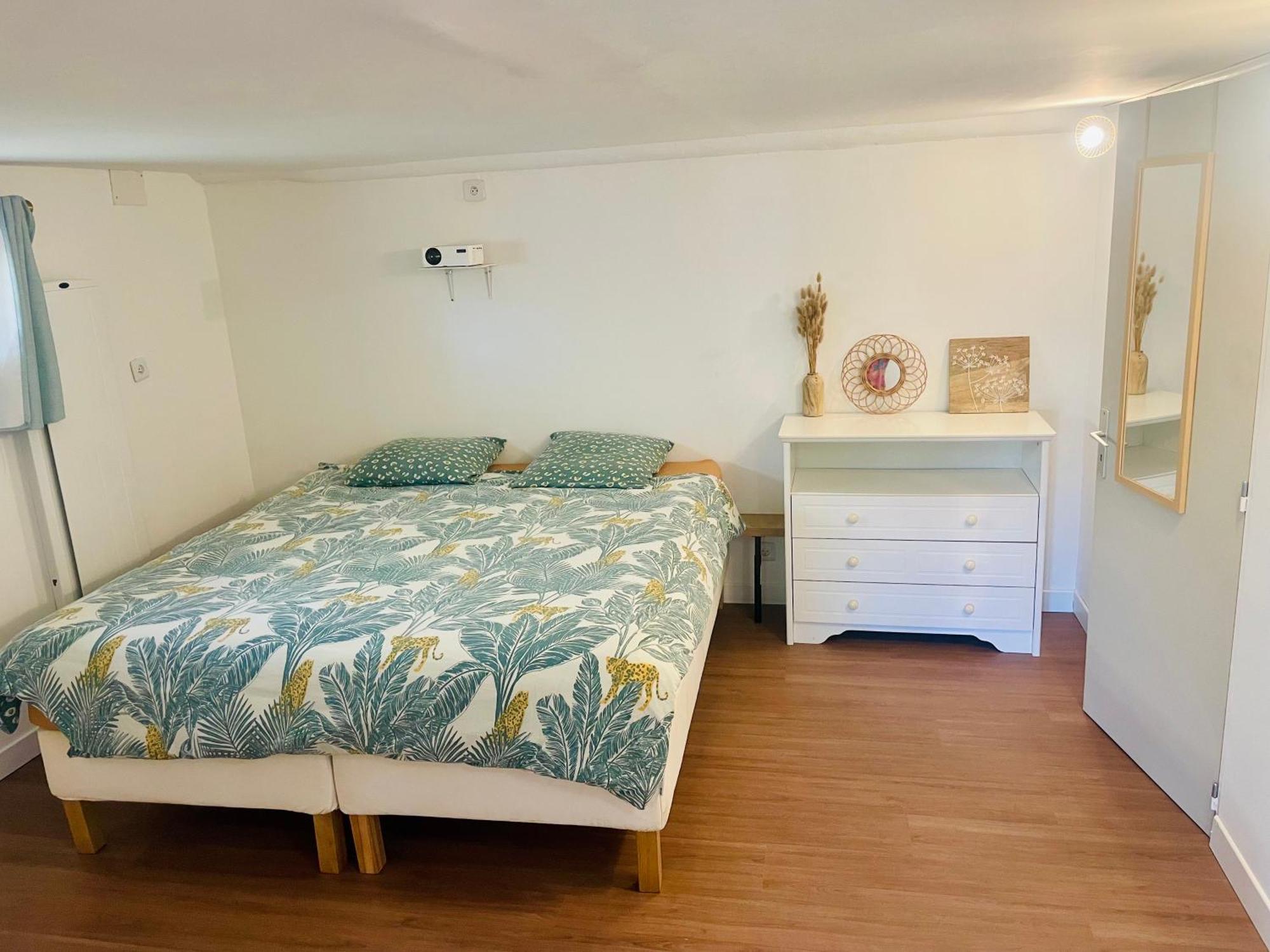 Logement En Rez De Jardin Guerard Екстер'єр фото